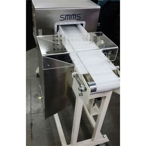 Metal Detector Conveyor System Application: Industrial at Best Price in Mumbai | Smms ...