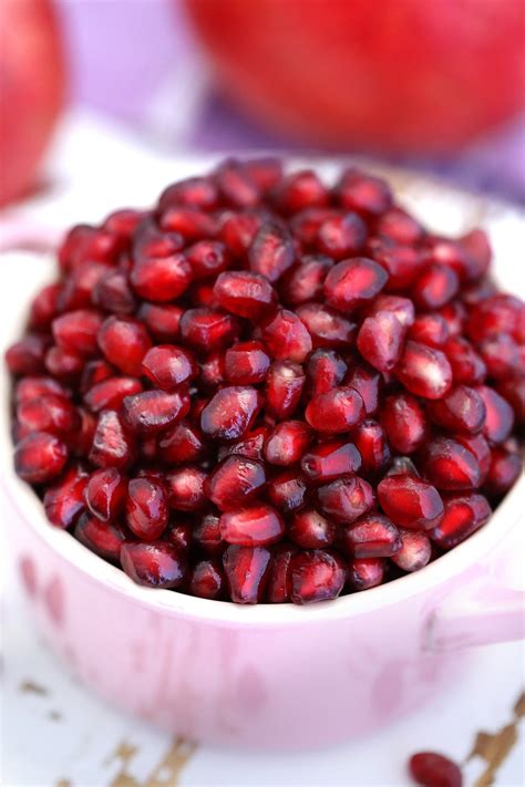 How to Seed a Pomegranate [Video] - S&SM