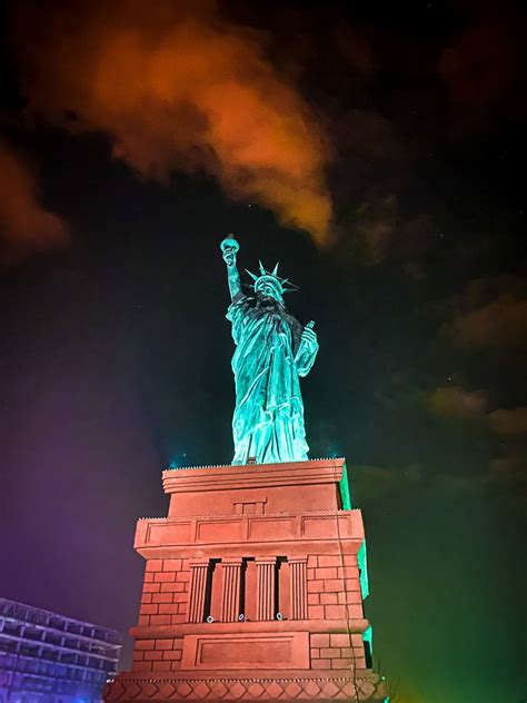 Statue of liberty at night