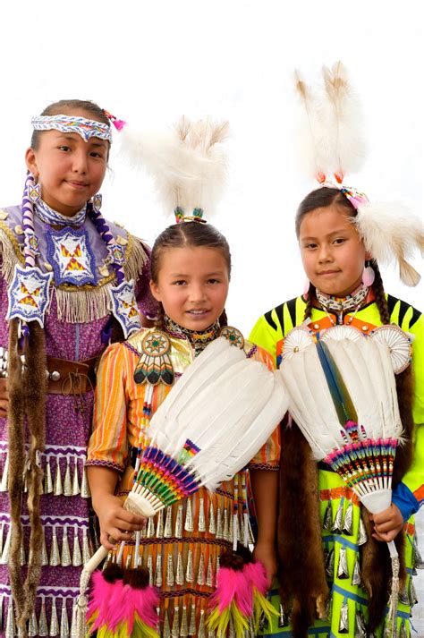 White Wolf : Oglala Lakota Nation Pow Wow (Photos - Video)