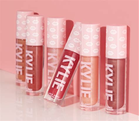 Kylie Cosmetics launches new lip plumping glosses - Fuzzable