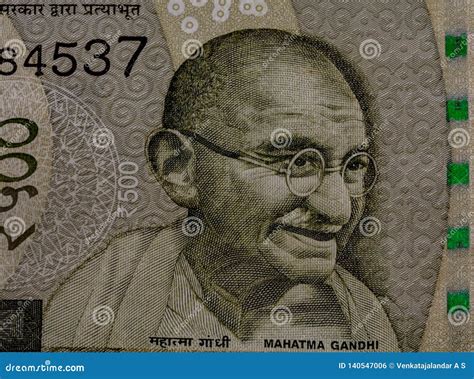 Mahatma Gandhi on the 500 Rupee Note Editorial Photo - Image of loan, isolated: 140547006