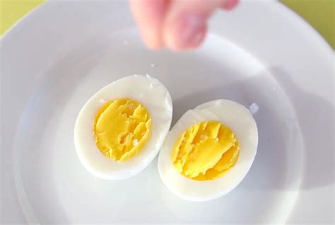 This is the best way to make a hard-boiled egg! It works every time!