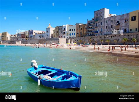 Trapani beach Sicily Stock Photo - Alamy