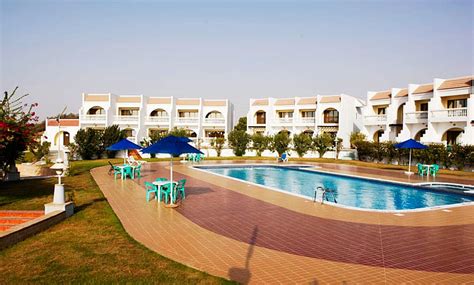 Barracuda Beach Resort | Groupon