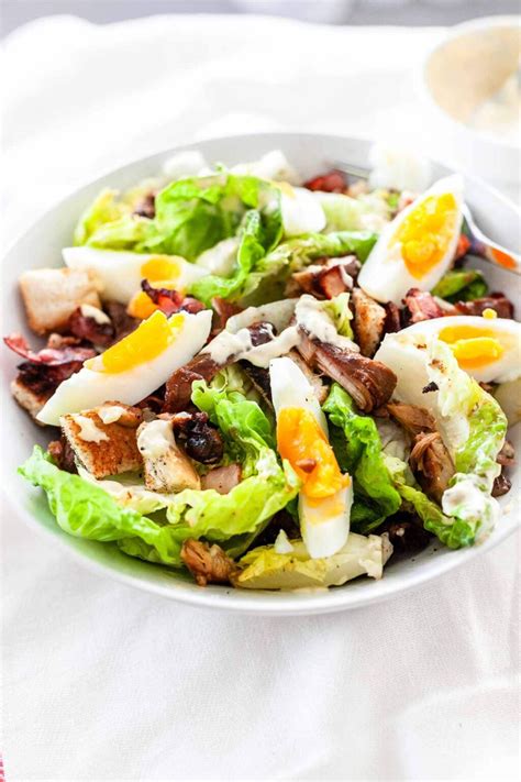 Easy Chicken Caesar Salad - Fast Food Bistro