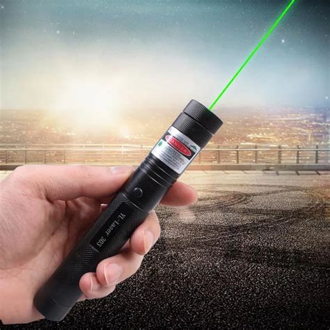 2PCS Green light laser pen 500 meters laser light device 50MW star laser pen flashlight has 4 ...