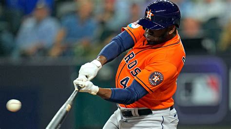 ALCS: Rangers lose 10-3 in Game 4, Astros tie series at 2-2 | wfaa.com