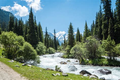 Where to Go Trekking in Kyrgyzstan's Tian Shan Mountains