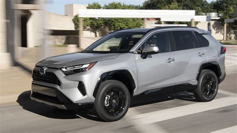 2023 Toyota RAV4 Hybrid: Choosing the Right Trim - Autotrader