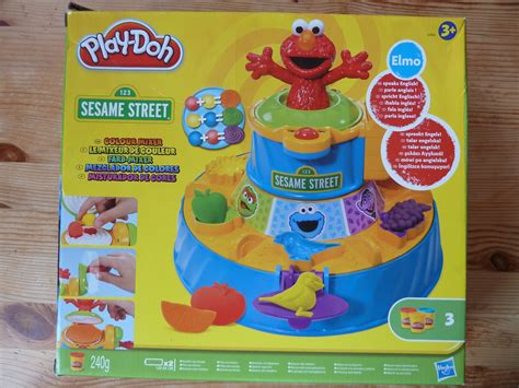 SESAME STREET PLAYDOH: BIRTHDAY PRESENTS! - Keep Up with the Jones Family