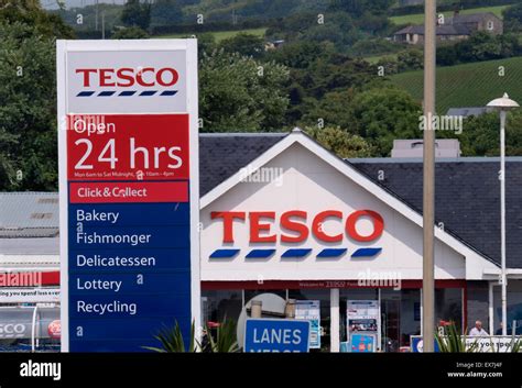 Tesco opening hours hi-res stock photography and images - Alamy