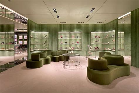 Green Retail | Store design interior, Retail store interior design ...