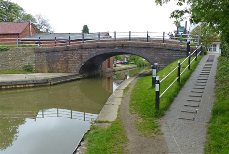 Bridge 153: Cropredy Wharf Bridge © Mat Fascione :: Geograph Britain and Ireland