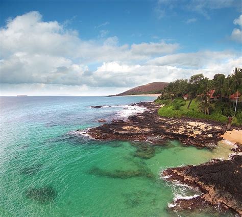 Best Aerial Ocean Views over Maui Hawaii - Molokini Crater