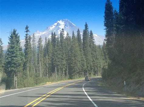 The gorgeous Mt Hood and its Scenic Loop - The Wondering Wanderers