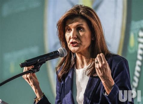 Photo: Nikki Haley campaigns for the 2024 Iowa Caucus - ALT20240111804 ...