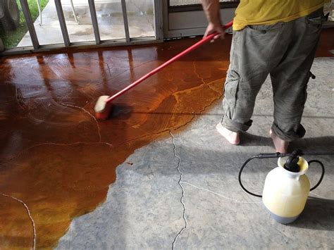 Concrete Floor Paint Vs Stain – Flooring Tips