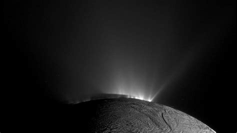 Enceladus: Does this moon hold a second genesis of life? - BBC News