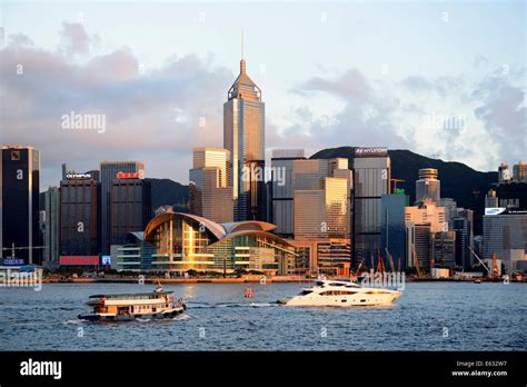 View from Kowloon on Hong Kong Island's skyline on Hong Kong River Stock Photo: 72597539 - Alamy