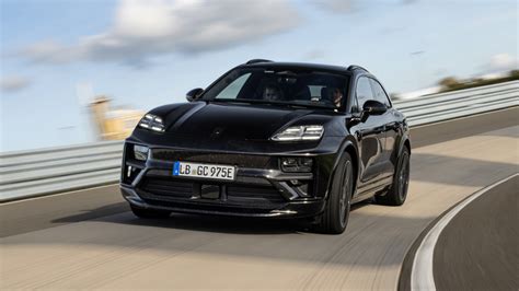 Porsche has revealed more technical details of its 600bhp+ Macan EV ...