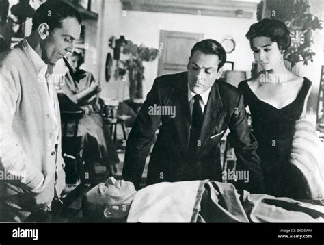 INVASION OF THE BODY SNATCHERS (1956) KEVIN MCCARTHY IBS 009P Stock Photo - Alamy