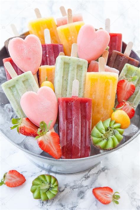 Homemade ice cream popsicles — Stock Photo © BarbaraNeveu #102055978