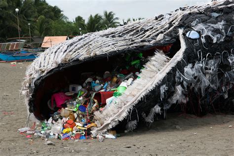 In Pictures: Ending Plastic Pollution on Earth Day! | Greenpeace UK