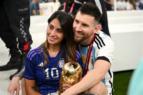 Antonella Roccuzzo And Messi 2023