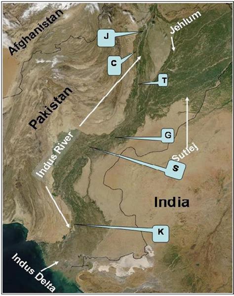 Satellite image of Indus River and its delta. Major barrages over the... | Download Scientific ...