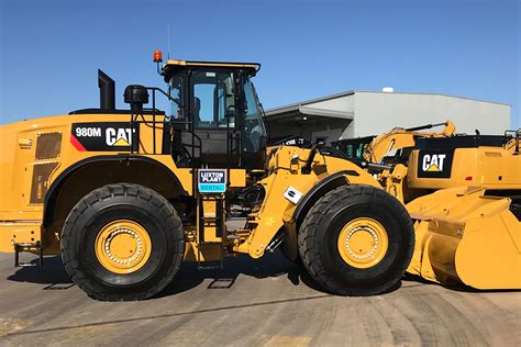 Cat 980M Aggregate Handler - Luxton Plant Earthmoving Rental