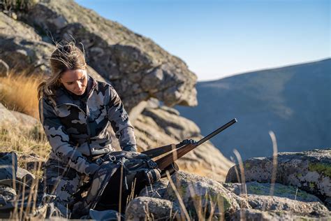 Elk Hunting Layering for Women | Rocky Mountain Elk Foundation