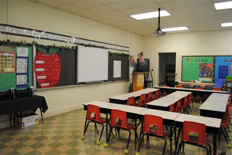 Smarter Than a Fourth Grader | Desk arrangements, Classroom seating ...