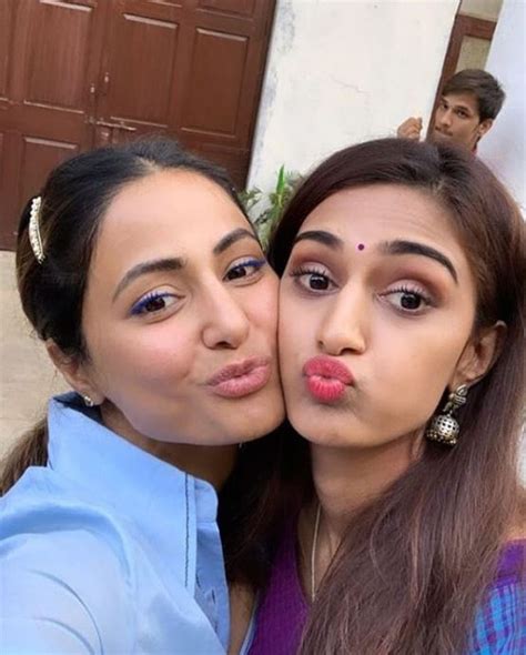 Kasautii Zindagii Kay 2: Hina Khan aka Komolika is back on sets; Erica, Pooja can't contain ...