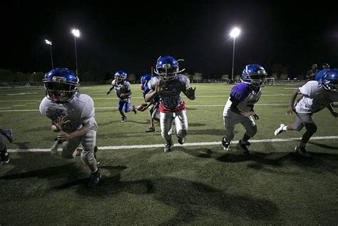 Las Vegas football program wants kids to elude drugs, gangs | Local Las ...