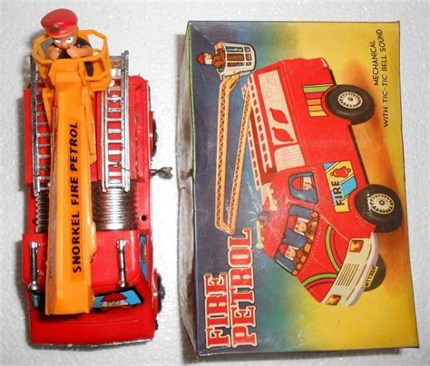 1980s Vintage Fire Engine Brigade Truck Winding Toy Made In India s1313 | Toys, Vintage antiques ...