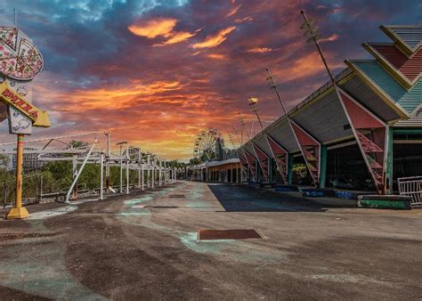 Tour this abandoned Six Flags theme park in Louisiana | loveproperty.com