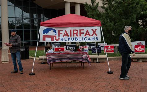 PHOTOS: Election Day 2021 in Virginia - WTOP News