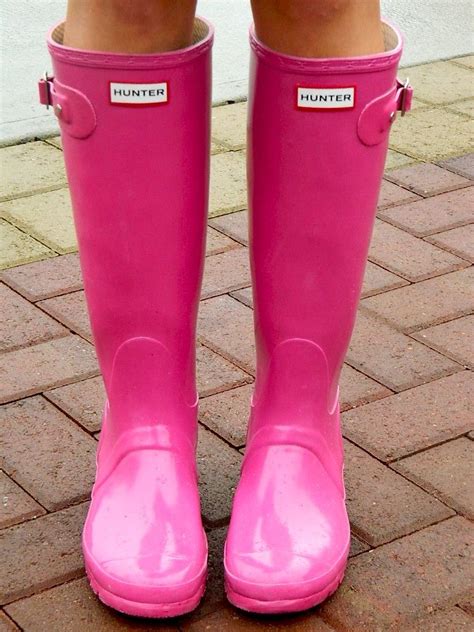 pink rain boots Repin & Follow my pins for a FOLLOWBACK! | Pink hunter rain boots, Rain boots ...