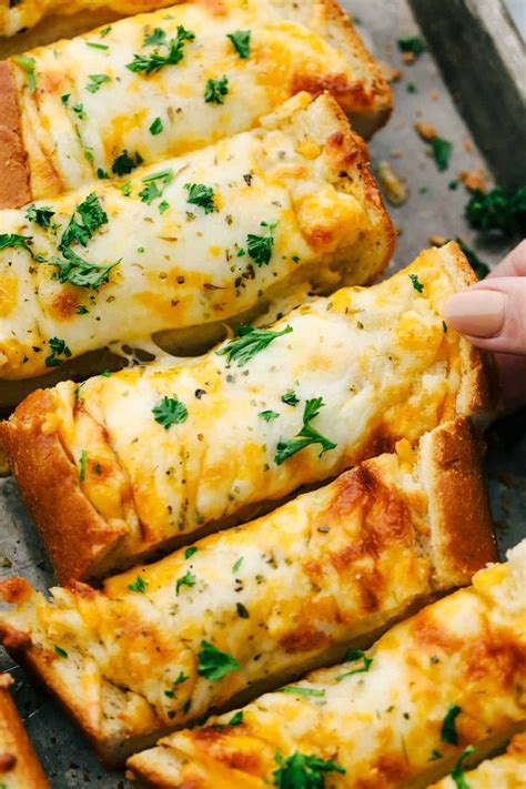 Homemade Easy Cheesy Garlic Bread Recipe | The Recipe Critic | Cheesy ...