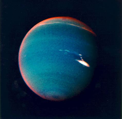 Surface Features of Neptune: Planet Neptune Outer Temperature