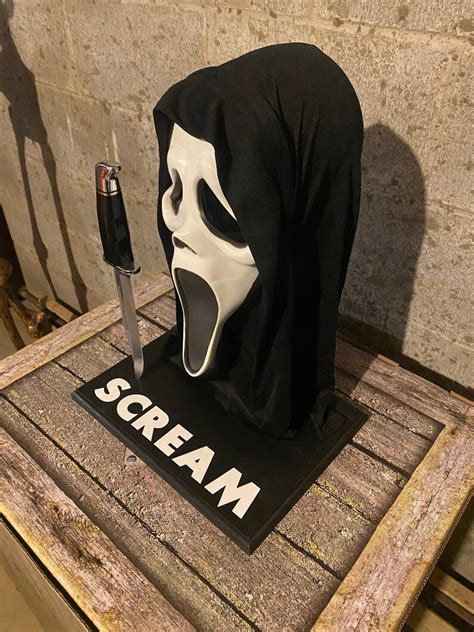 Scream Ghostface Mask and Knife Display Stand Scream Movie | Etsy