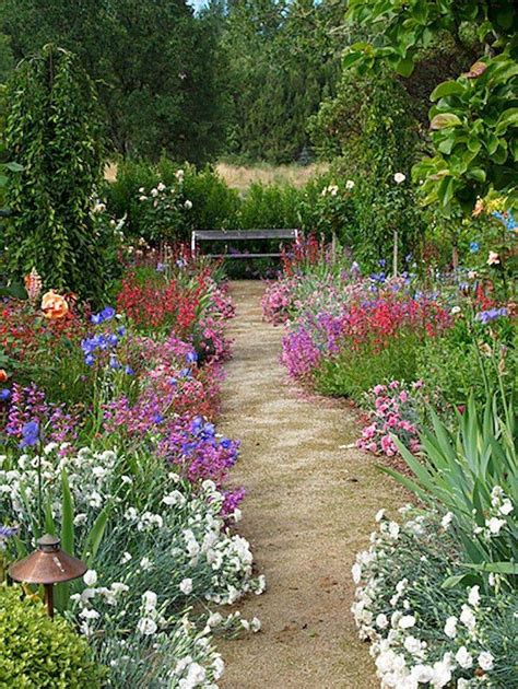 23 Country Cottage Flower Garden Ideas You Cannot Miss | SharonSable