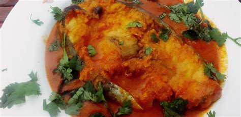 Ambat tikhat surmai(spicy tangy fish curry) – Indrani’s recipes cooking and travel blog