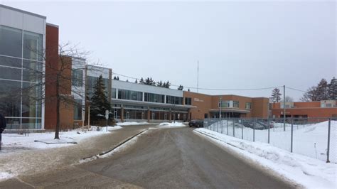 Innisdale Secondary School (ISS) - 95 Little Ave, Barrie, ON L4N 2Z4, Canada