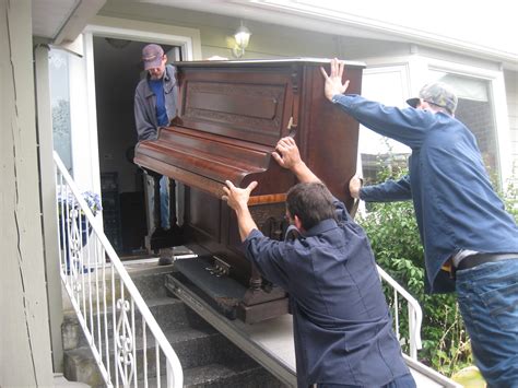 Professional Piano Movers: Sound Reasons Why People Hire the Professional Piano Movers