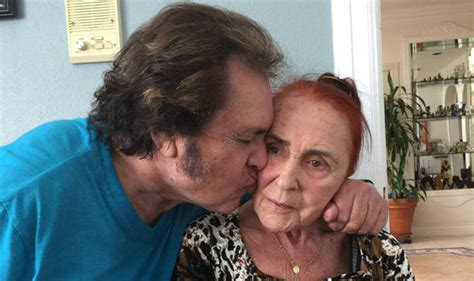 'I will get my wife well': Engelbert Humperdinck on wife's Alzheimer ...