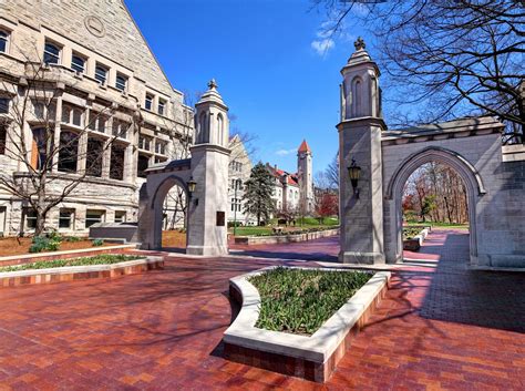 Indiana University: Gunman feared to be on the loose near Bloomington campus | The Independent