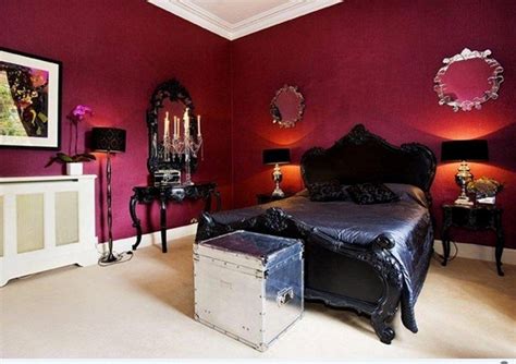 Creating An Elegant And Dark Gothic Bedroom Style | Gothic decor ...