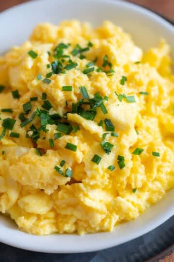 Fluffy Scrambled Eggs with Cheese - Peel with Zeal